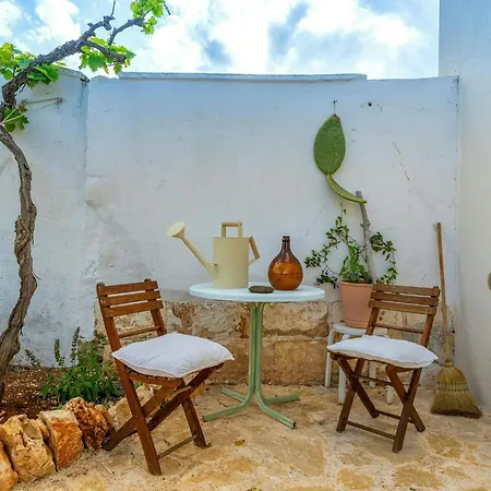Semesterbostad Stone Among Olive Trees Near